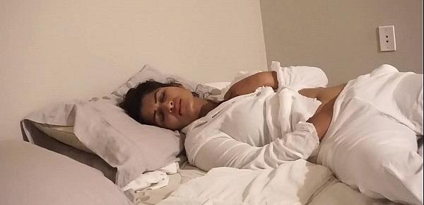  Desi Bhabi fucks herself in bed - Maya